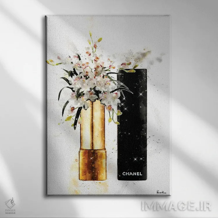تابلو دکوراتیو سفید وحشی اثر پوماکای بارون - نمای روبهرو روی دیوار