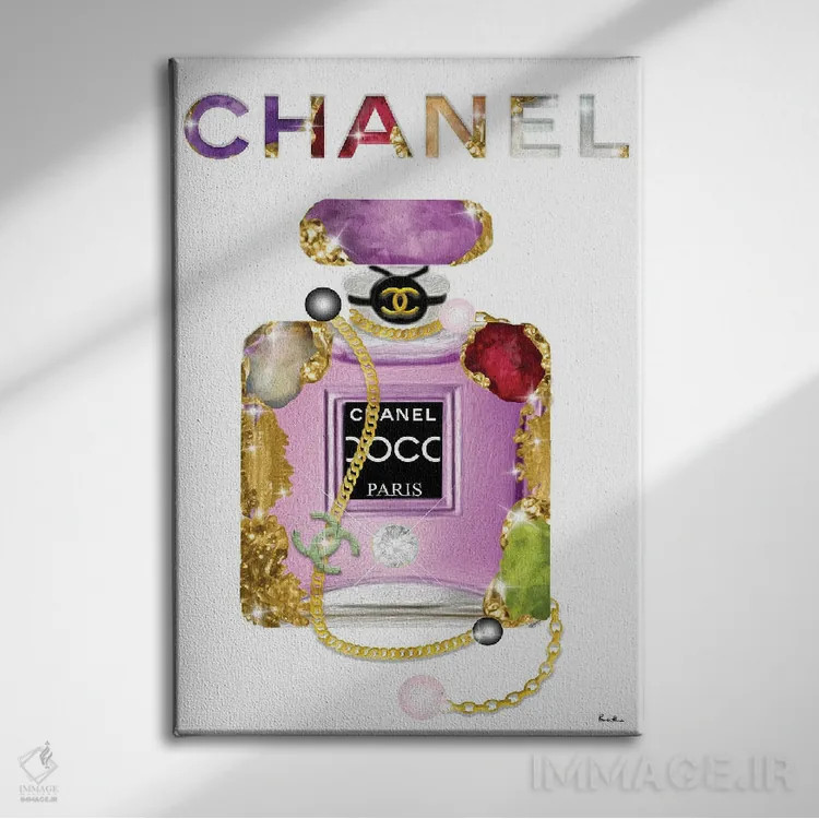 تابلو دکوراتیو همه چیز درباره جواهرات و بطری عطر مد است اثر پوماکای بارون - نمای روبهرو روی دیوار