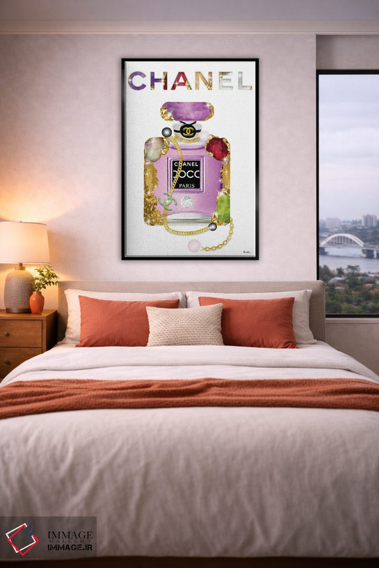 تابلو دکوراتیو همه چیز درباره جواهرات و بطری عطر مد است اثر پوماکای بارون - D5B