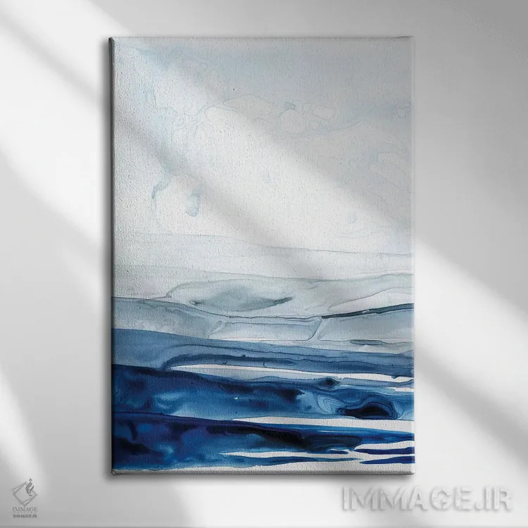 تابلو مینیمال قطب شمال لاجوردی I اثر گریس پاپ - نمای روبهرو روی دیوار