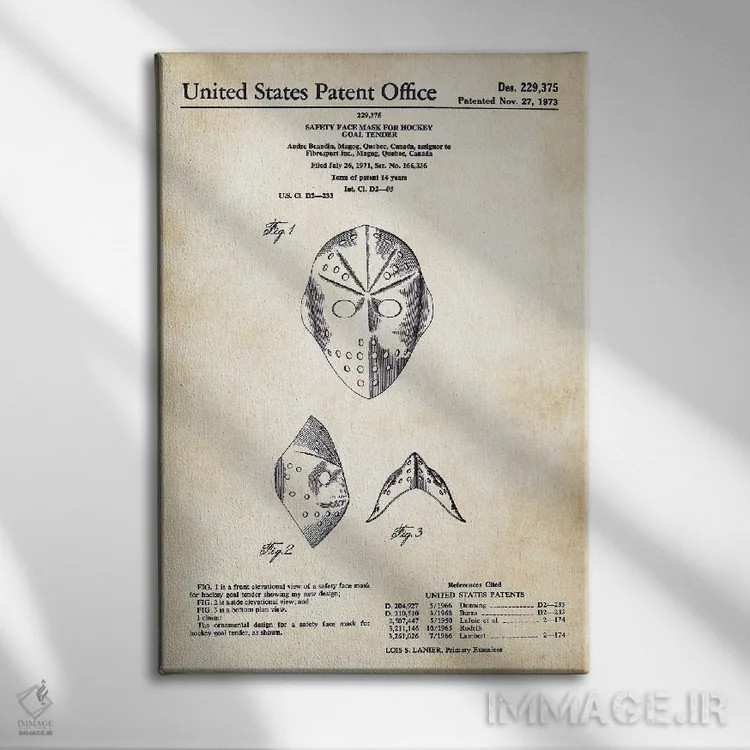 تابلو دکوراتیو ماسک هاکی جیسون ورهیز اثر پتنت ۷۷ - نمای روبهرو روی دیوار