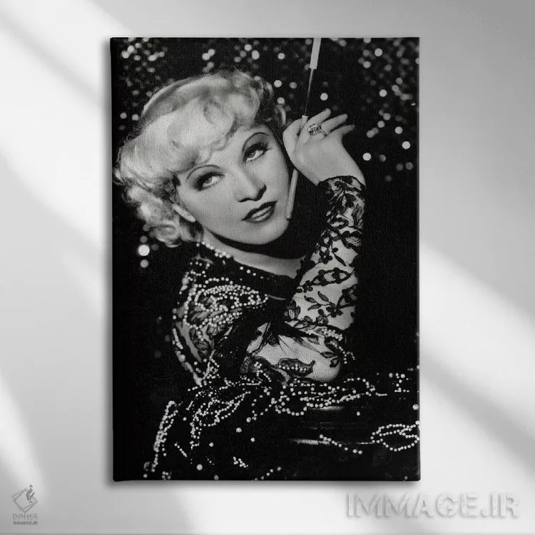 تابلو دکوراتیو ژست پشت شانه می وست اثر رادیو دیز - نمای روبهرو روی دیوار