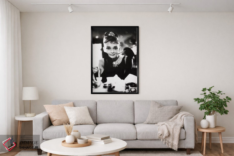 تابلو دکوراتیو آدری هپبورن خندان اثر رادیو دیز - D3B