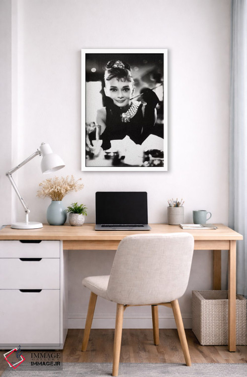 تابلو دکوراتیو آدری هپبورن خندان اثر رادیو دیز - D4W