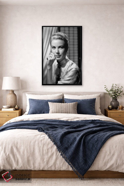 تابلو دکوراتیو گریس کلی با بلوز شرقی اثر رادیو دیز - D5B