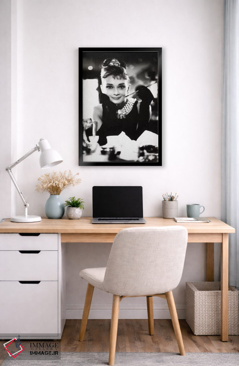 تابلو دکوراتیو آدری هپبورن خندان اثر رادیو دیز - D6B