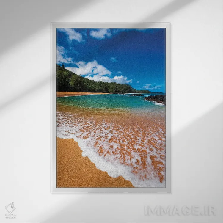 تابلو دکوراتیو Island of Kauai, Hawaii, USA,شن و موج در ساحل لوماهائی، جزیره… اثر راس بیشاپ - نمای قابدار سفید