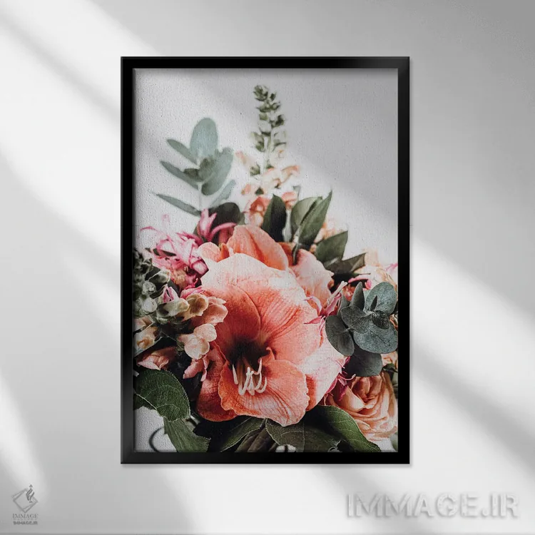 تابلو دکوراتیو دسته گل مرجانی دو اثر رادو برکان - نمای قابدار مشکی