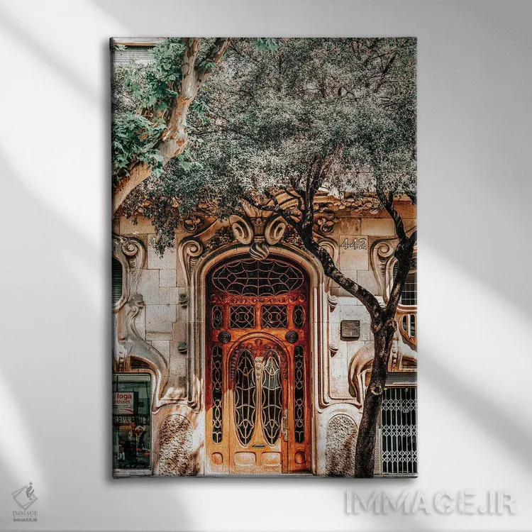 تابلو دکوراتیو خانه کومالات بارسلونا اثر رادو برکان - نمای روبهرو روی دیوار