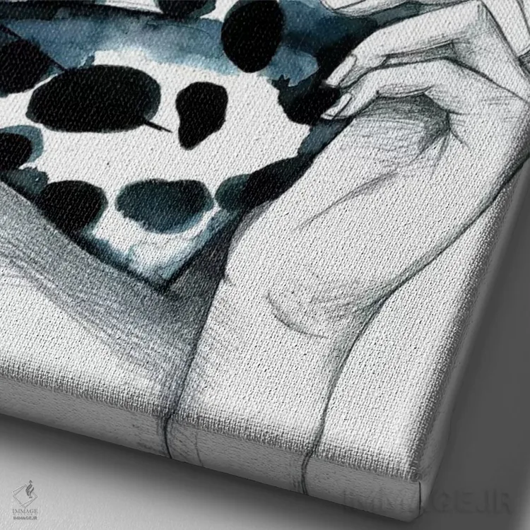 تابلو دکوراتیو دختر خال خالی اثر رونگرونگ دوو - نمای نزدیک بافت بوم