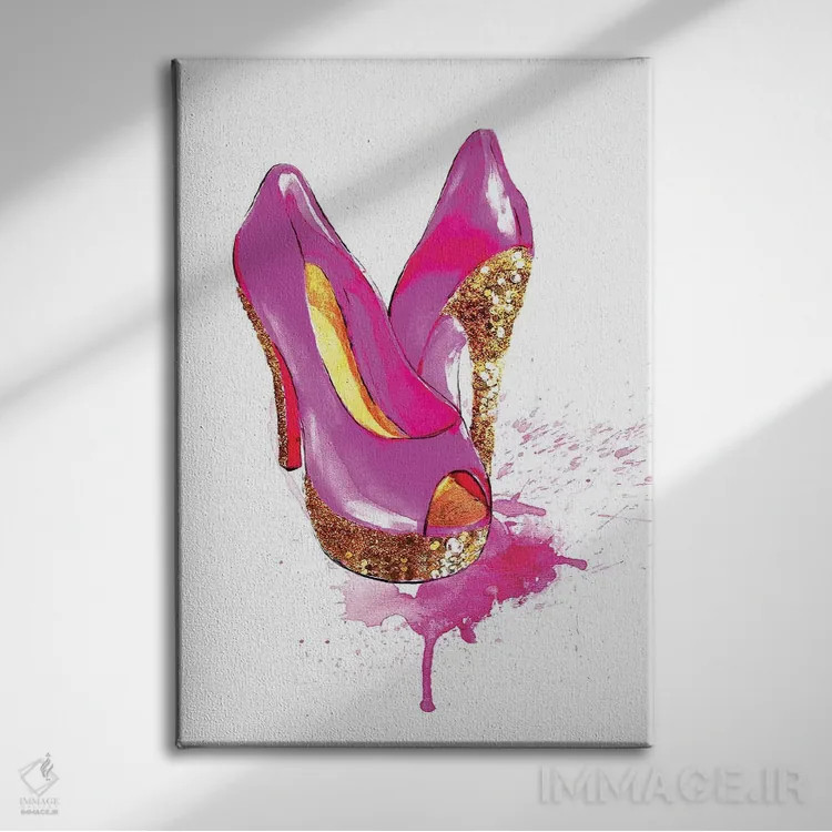 تابلو دکوراتیو کفش پاشنه بلند اکلیلی اثر رونگرونگ دوو - نمای روبهرو روی دیوار