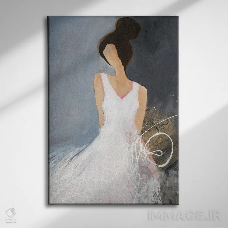 تابلو دکوراتیو بانویی با گیسو/کیک بزرگ بالای سر اثر روت فرامشتاین - نمای روبهرو روی دیوار