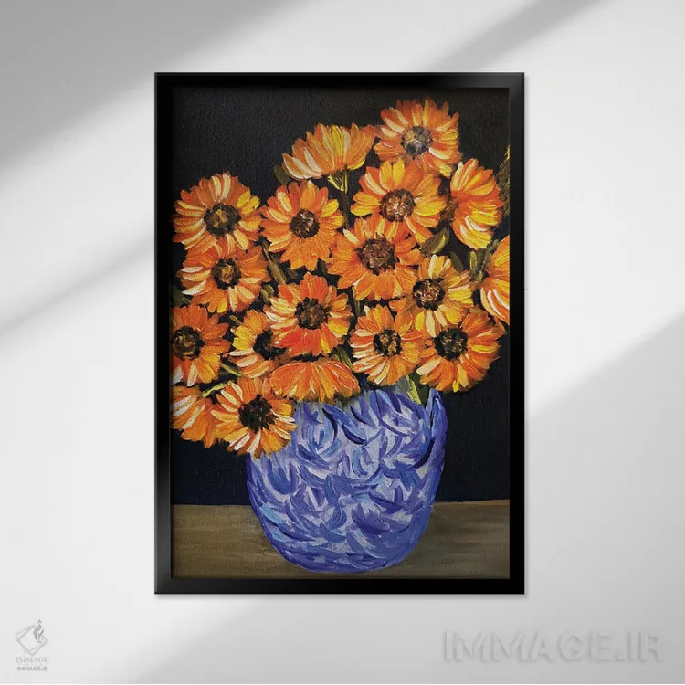 تابلو دکوراتیو طبیعت بی جان گل داوودی نارنجی اثر رومانا خومین - نمای قابدار مشکی
