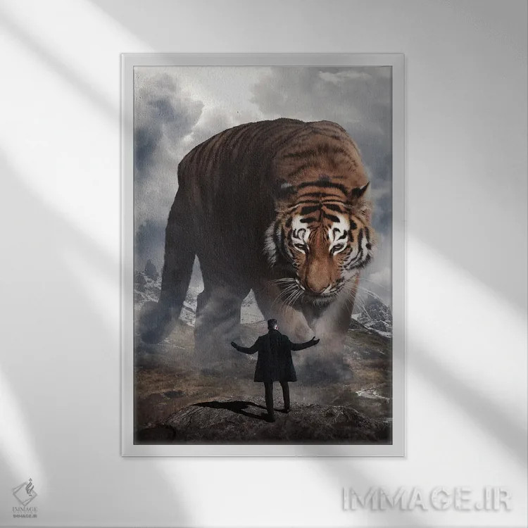 تابلو دکوراتیو به من نزدیک شو اثر روویم نوگا - نمای قابدار سفید
