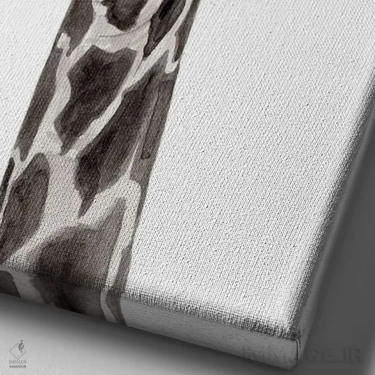 تابلو دکوراتیو زرافه سافاری در حال قایم باشک اثر ریچل نیمان - نمای نزدیک بافت بوم