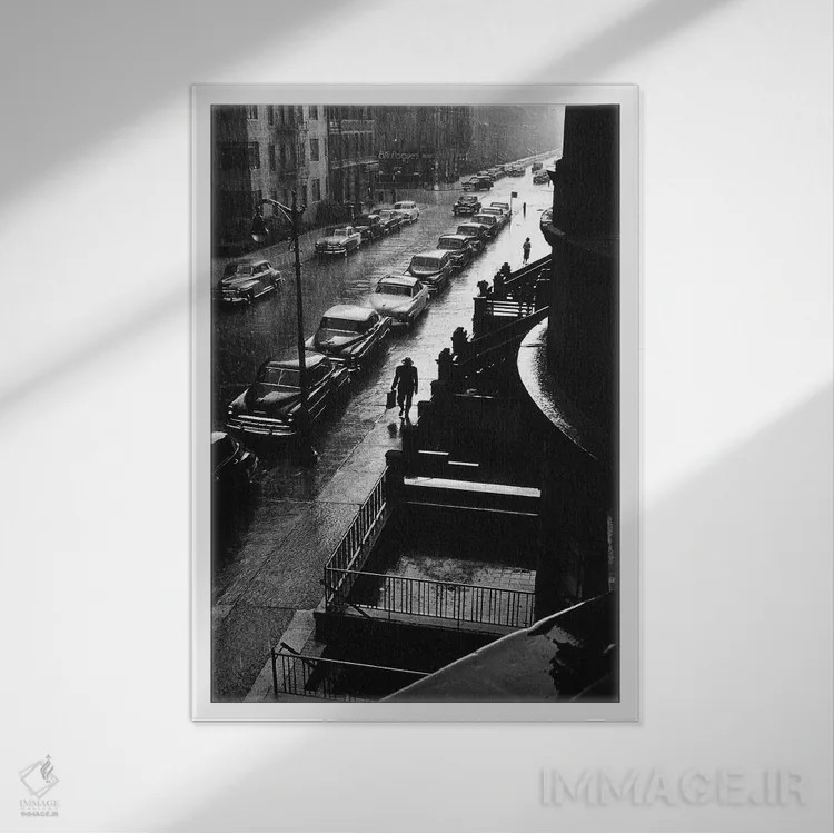 تابلو دکوراتیو 1952),مردی در باران اثر روث اورکین - نمای قابدار سفید