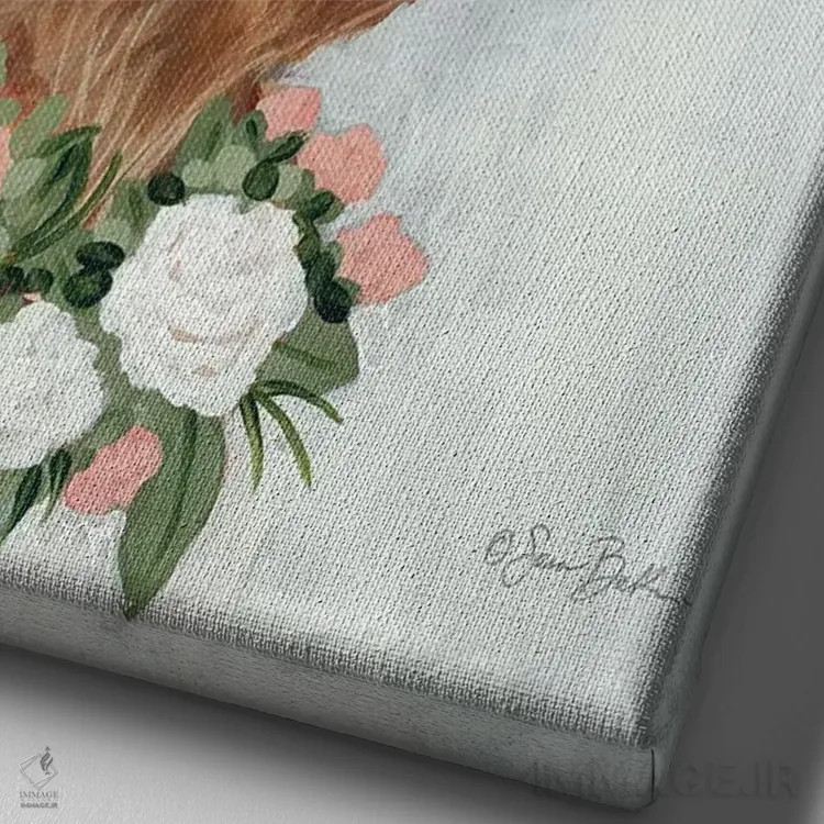 تابلو دکوراتیو گاو کوهستانی گلداری اثر سارا بیکر - نمای نزدیک بافت بوم