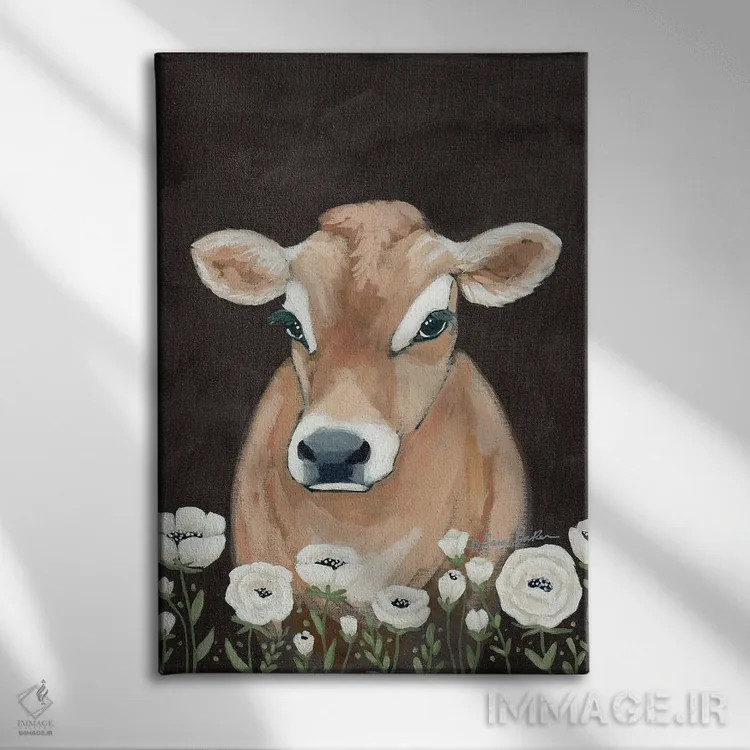 تابلو مدرن گاو با گل ها اثر سارا بیکر - نمای روبهرو روی دیوار