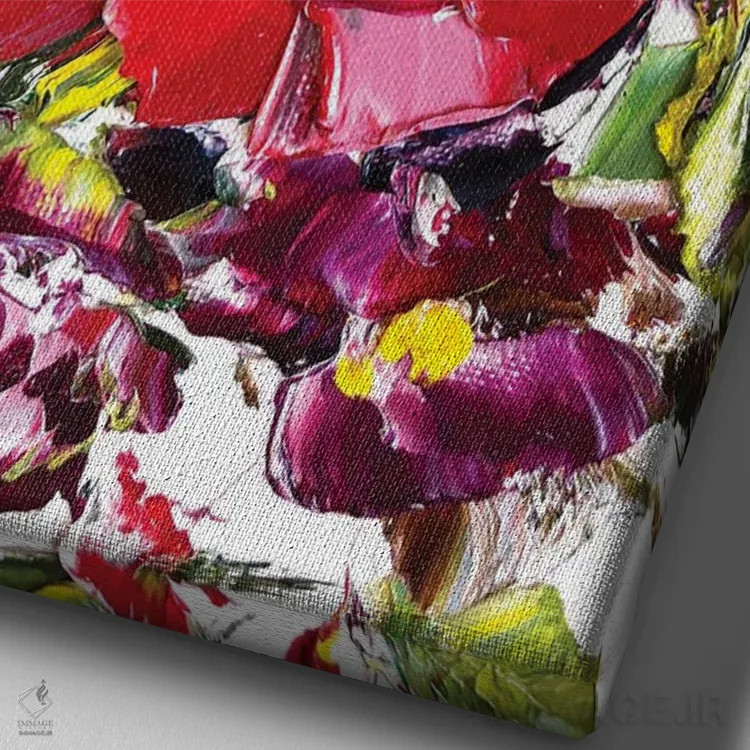 تابلو دکوراتیو چمنزار گل های قرمز ۲ اثر مارینا اسکرمووا - نمای نزدیک بافت بوم