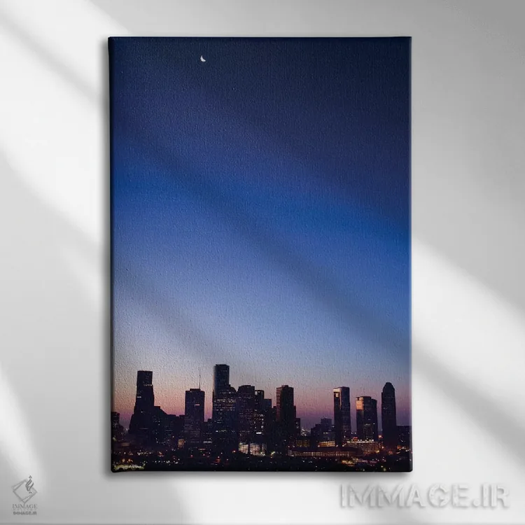 تابلو دکوراتیو Crescent Moon Over Houston,تگزاس، هلال ماه بر فراز هیوستون اثر راب تیلی - نمای روبهرو روی دیوار