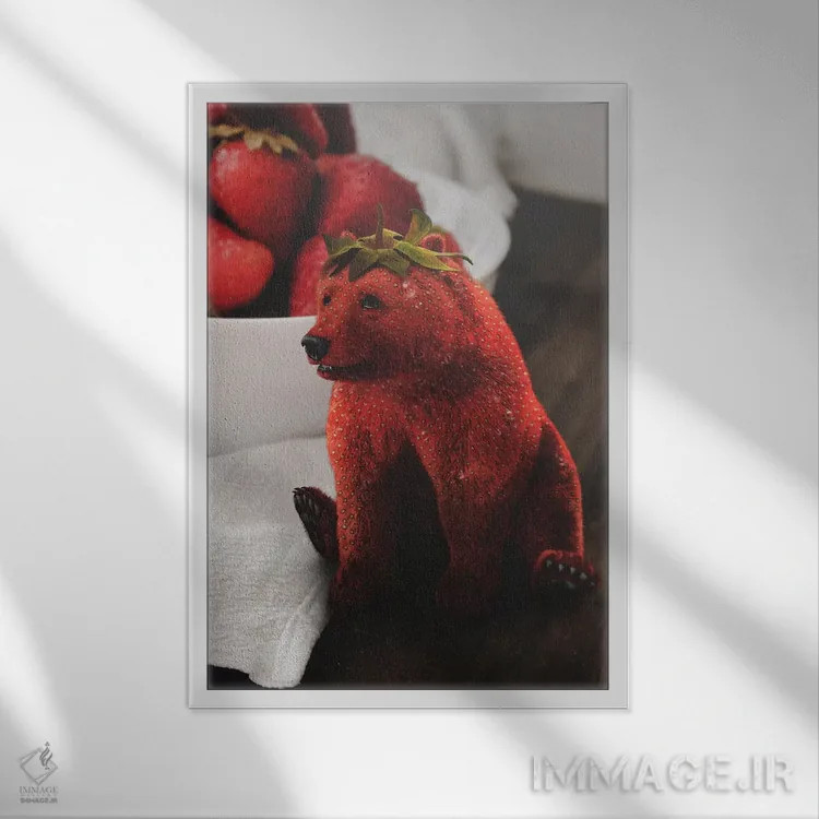 تابلو دکوراتیو خرس توت فرنگی اثر شاون رایکن - نمای قابدار سفید