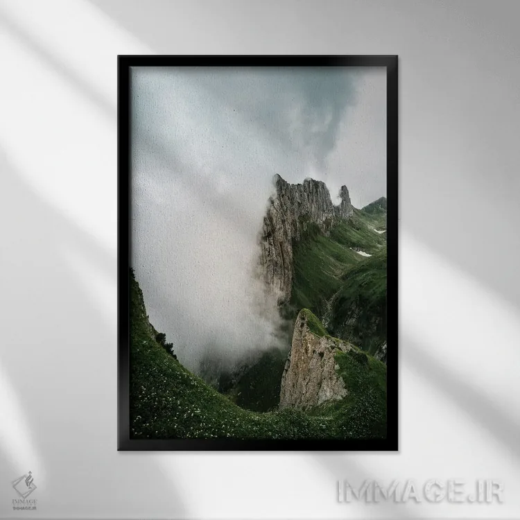 تابلو دکوراتیو دره کوهستانی در سوئیس اثر مایکل شاور - نمای قابدار مشکی