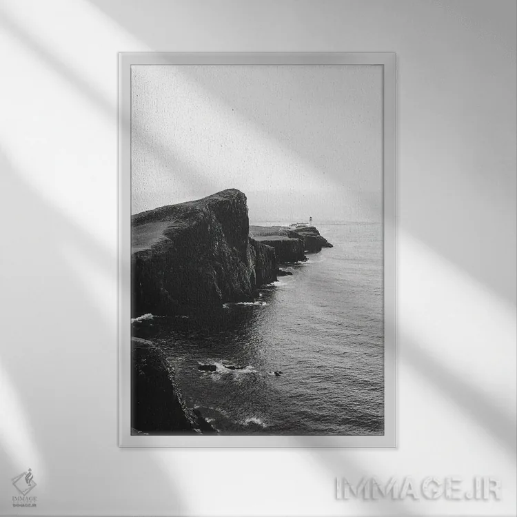 تابلو دکوراتیو فانوس دریایی سیاه وسفید در ساحل جزیره اسکای در اسکاتلند اثر مایکل شاور - نمای قابدار سفید