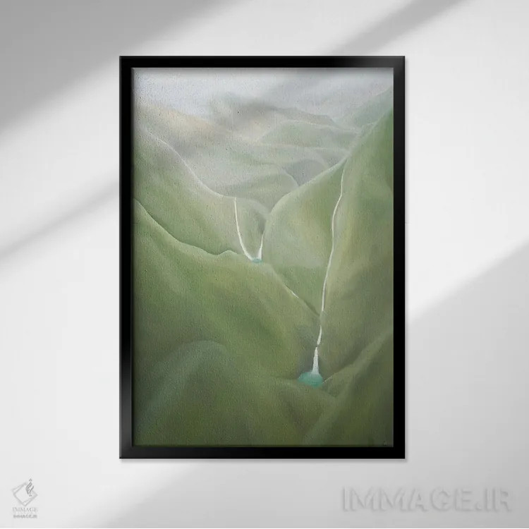 تابلو دکوراتیو آلوها درون اثر سارا کادل - نمای قابدار مشکی