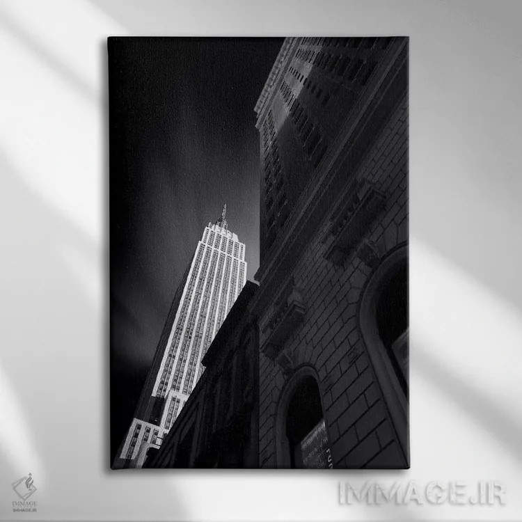 تابلو دکوراتیو آسمان خراش نیویورک به صورت سیاه و سفید اثر سباستین دل گروسو - نمای روبهرو روی دیوار