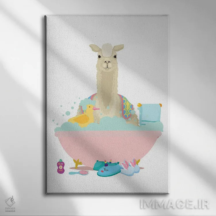 تابلو دکوراتیو لاما در حال حمام اثر ژانیا شاریپژانوا - نمای روبهرو روی دیوار