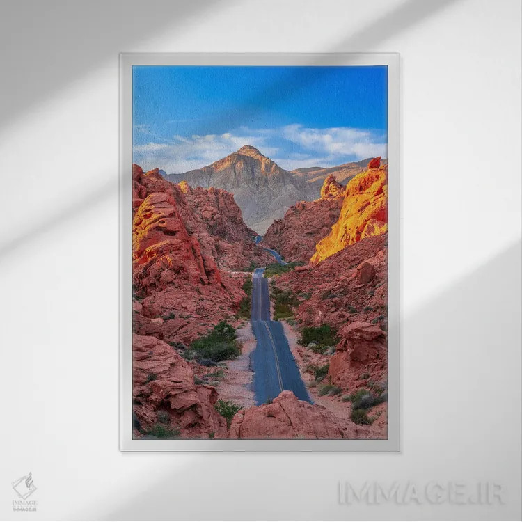 تابلو دکوراتیو دره آتش روژ اثر سوزانه کرمر - نمای قابدار سفید