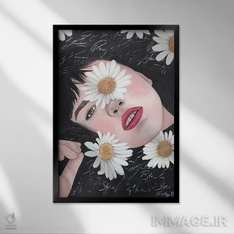 تابلو دکوراتیو پرتره زن با گل مروارید سفید اثر سالی بی - نمای قابدار مشکی