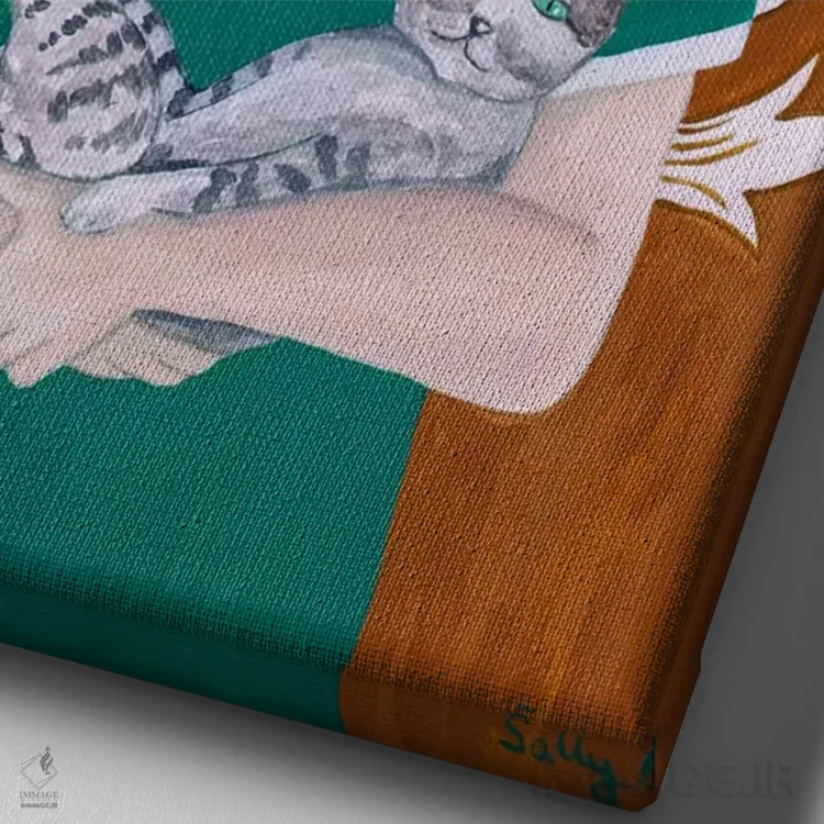 تابلو دکوراتیو زن با لباس سبز و گربه اثر سالی بی - نمای نزدیک بافت بوم