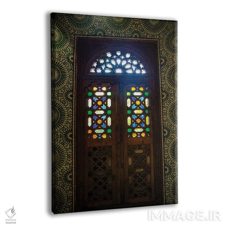 تابلو دکوراتیو Morocco. Moroccan stained glass in wooden door,مراکش، مراکش.… اثر جولی سیندا - نمای پرسپکتیو محصول