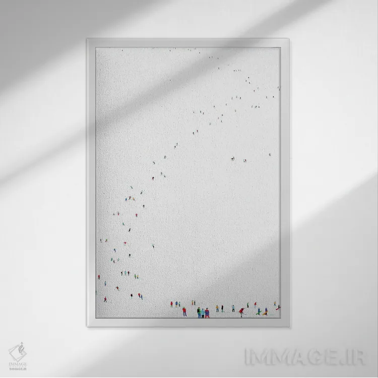 تابلو مینیمال سیاره یخ زده LI اثر استفانی هو - نمای قابدار سفید