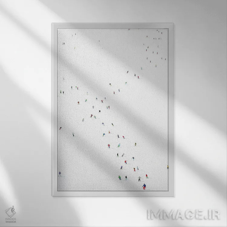 تابلو مینیمال سیاره منجمد چهل و چهارم اثر استفانی هو - نمای قابدار سفید