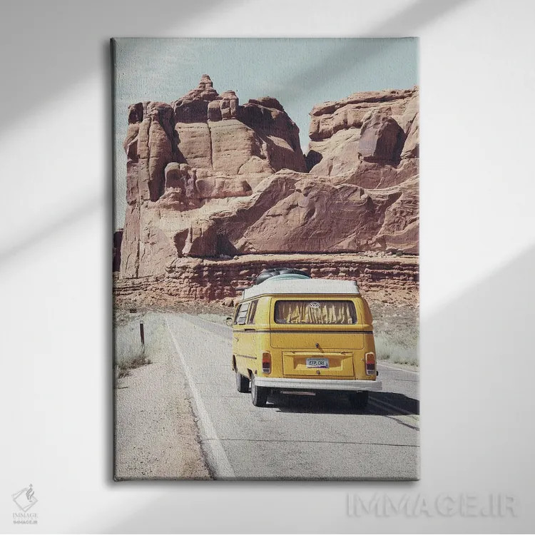 تابلو دکوراتیو سفر جاده ای اثر سیسی و سب - نمای روبهرو روی دیوار