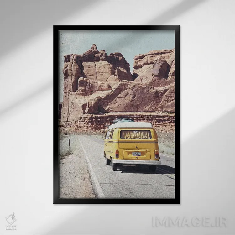 تابلو دکوراتیو سفر جاده ای اثر سیسی و سب - نمای قابدار مشکی