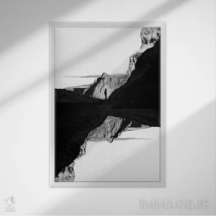 تابلو دکوراتیو مرد انزوا اثر استویان هیتروف - نمای قابدار سفید