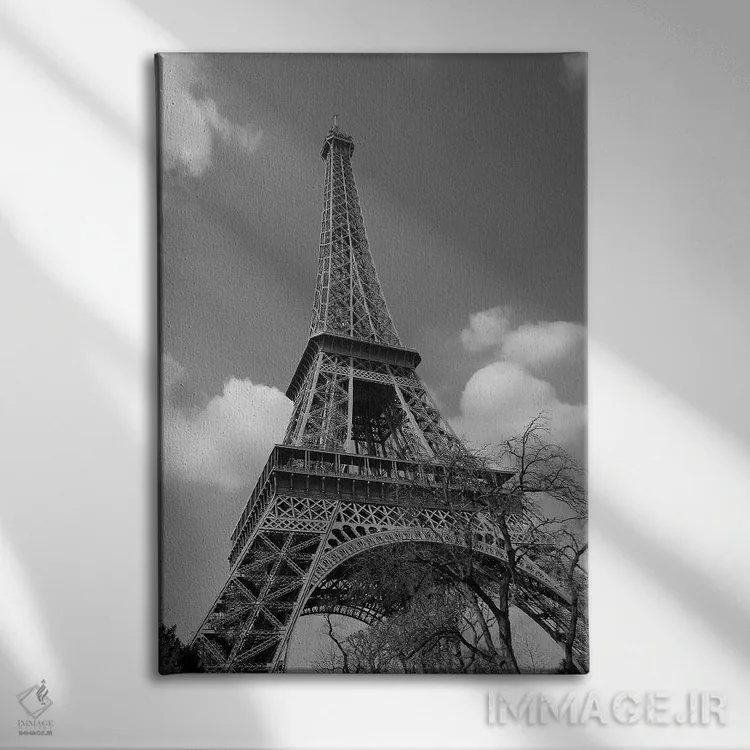 تابلو دکوراتیو برج ایفل ابری اثر سوزان ویزواری - نمای روبهرو روی دیوار