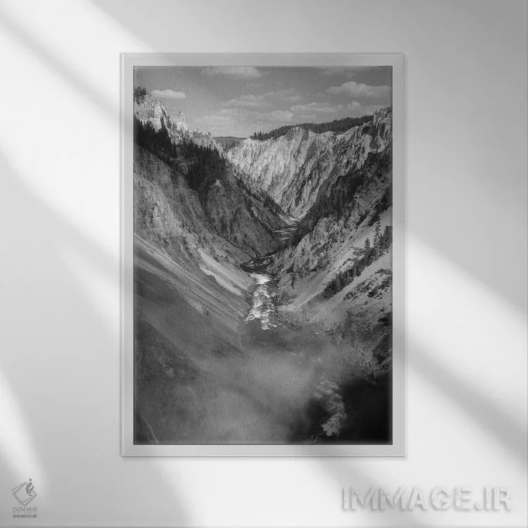 تابلو دکوراتیو یلوستون سیاه و سفید اثر تیل پروداکشن - نمای قابدار سفید