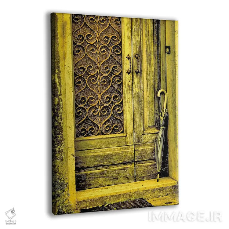 تابلو دکوراتیو Chiusure. Infrared image of old door in typical buildings in t… اثر تری اگرز - نمای پرسپکتیو محصول