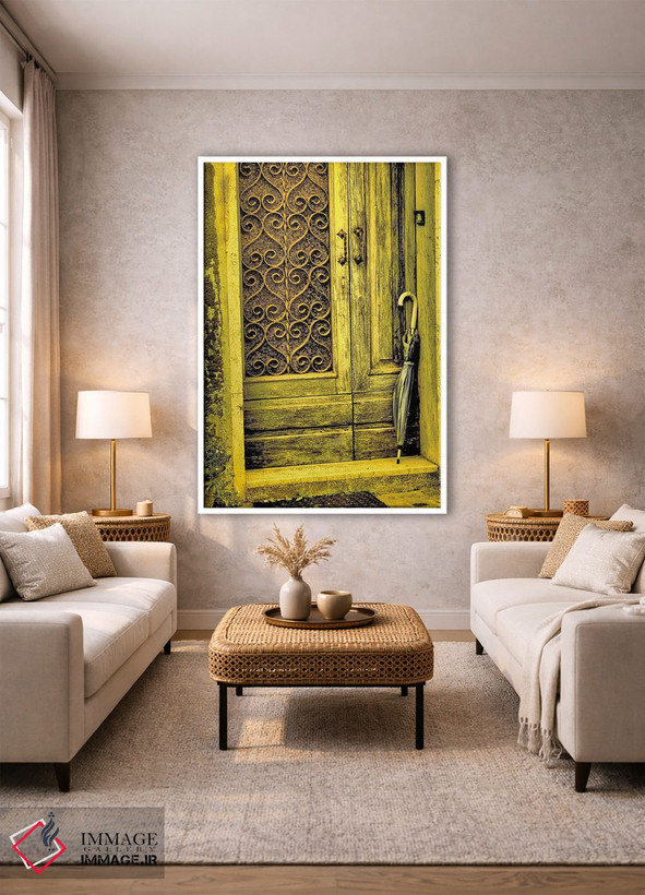 تابلو دکوراتیو Chiusure. Infrared image of old door in typical buildings in t… اثر تری اگرز - D1W