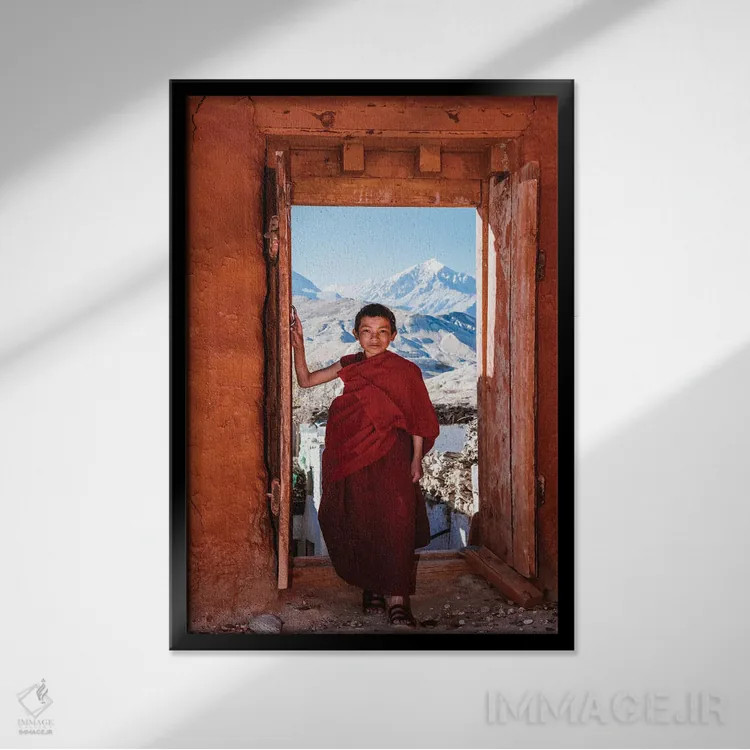 تابلو دکوراتیو Nepal II,راهب مبتدی، نپال ۲ اثر ماتئو کولومبو - نمای قابدار مشکی