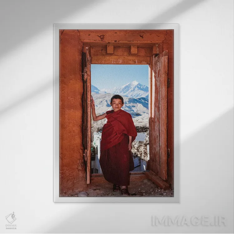 تابلو دکوراتیو Nepal II,راهب مبتدی، نپال ۲ اثر ماتئو کولومبو - نمای قابدار سفید