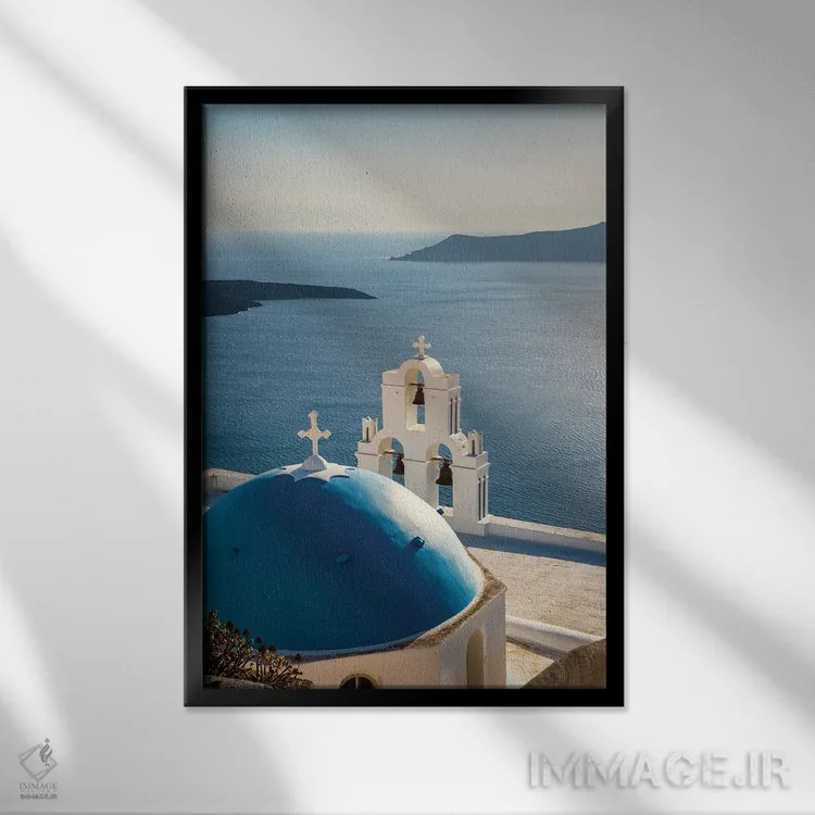 تابلو دکوراتیو Santorini,کلیسا و دریای آبی، سانتورینی اثر ماتئو کولومبو - نمای قابدار مشکی