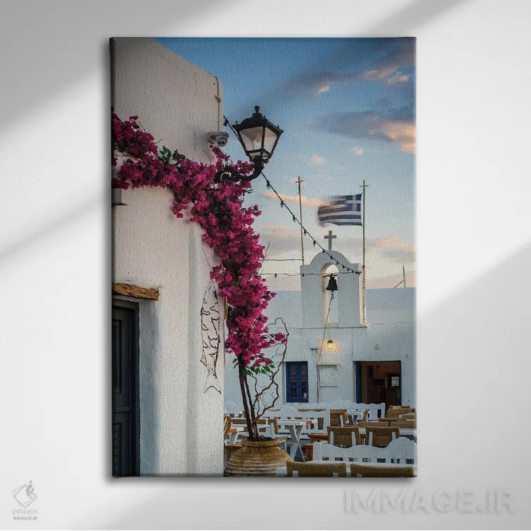 تابلو دکوراتیو Paros, Greece I,طلوع در شهر سفید، پاروس، یونان I اثر ماتئو کولومبو - نمای روبهرو روی دیوار