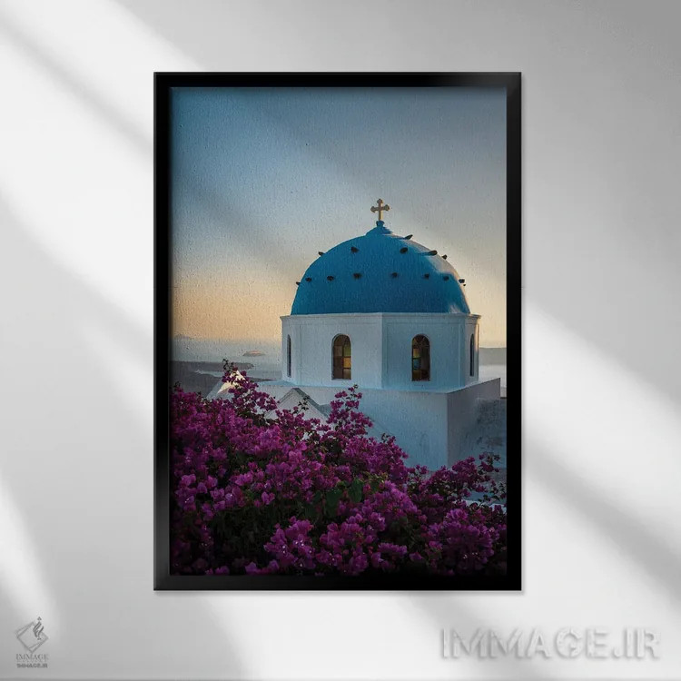 تابلو دکوراتیو کلیسای سانتورینی در غروب اثر ماتئو کولومبو - نمای قابدار مشکی