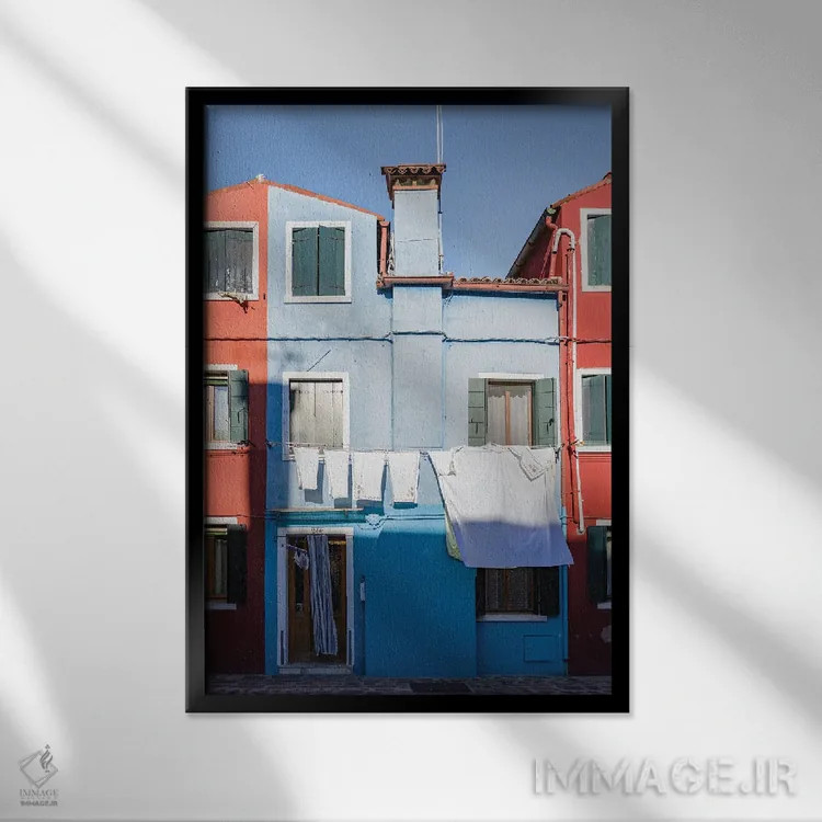 تابلو دکوراتیو Venice, Italy II,خانه های قرمز و آبی در جزیره بورانو، ونی… اثر ماتئو کولومبو - نمای قابدار مشکی