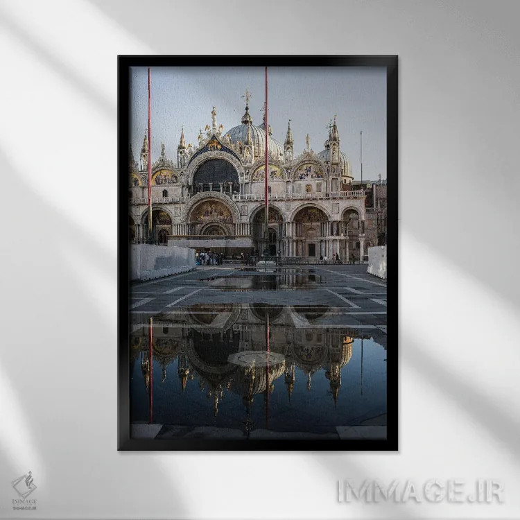 تابلو دکوراتیو Venice, Veneto, Italy,انعکاس کلیسای جامع سن مارک، ونیز، و… اثر ماتئو کولومبو - نمای قابدار مشکی